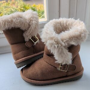 The Children's Place Brown Boots with Cream Fur